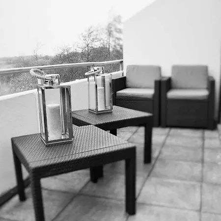 Under De Diek 8 Apartment