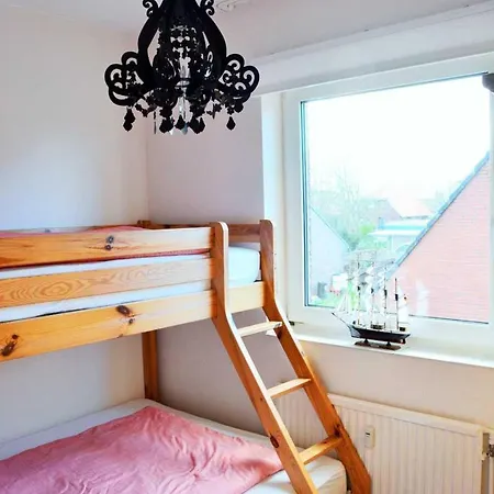 Apartment Under De Diek 8 *